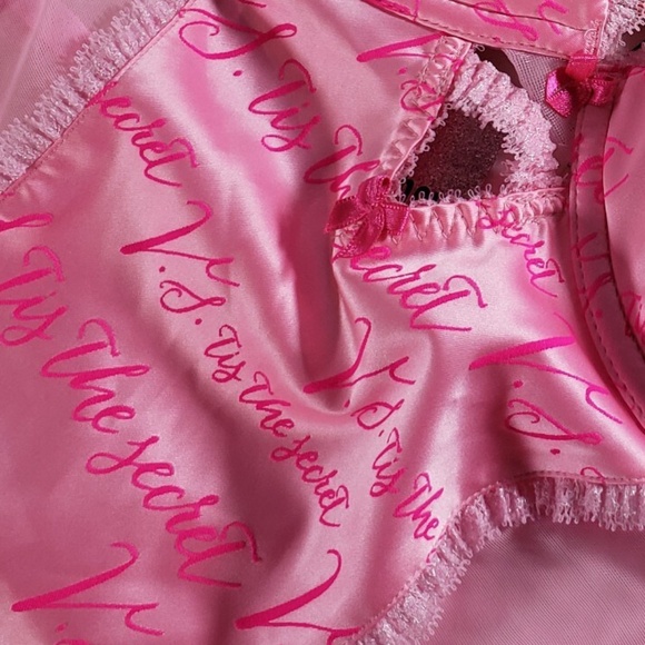 Victoria's Secret 'Tis The Secret' Graphic Pink Merrywidow 34C - Picture 4 of 7